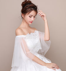 [In Store] One-shoulder lace bride shawl - Simpal Boutique