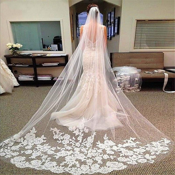In Store Lace bridal veil
