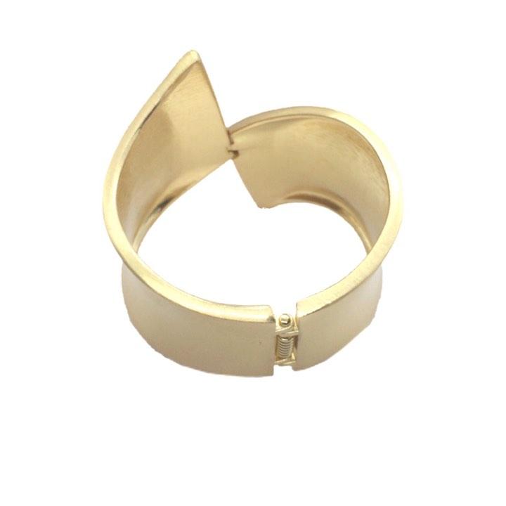 Stainless Steel Bangle Gold plated Bracelet Accessories for ladies 02 - Simpal Boutique